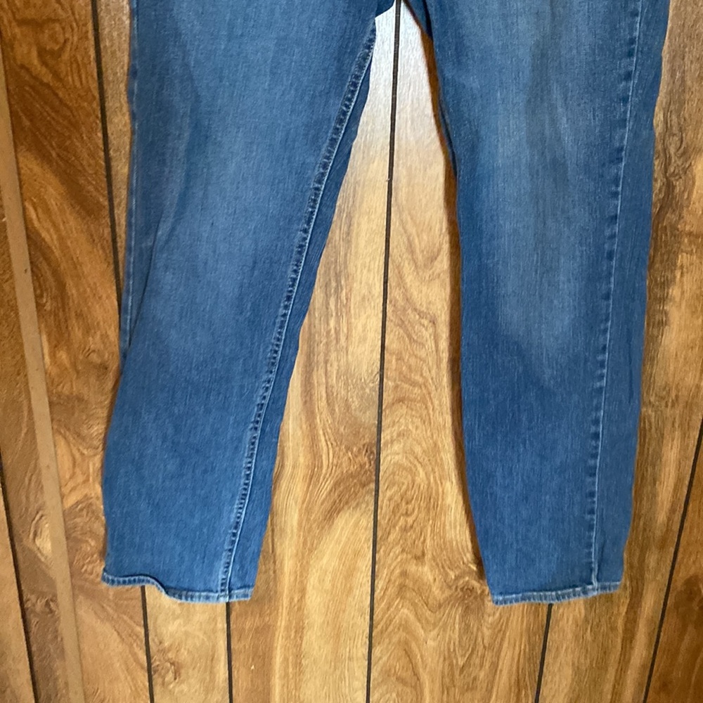Levi - Picture 2 of 4